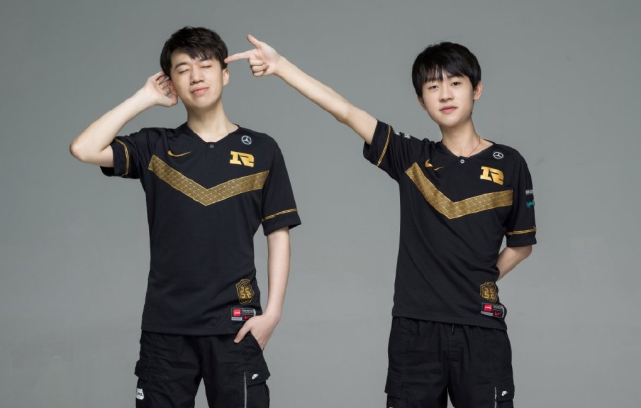 士的防线 士的防线