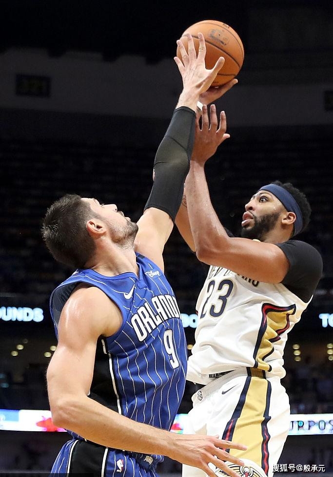 在现代足球 在现代足球